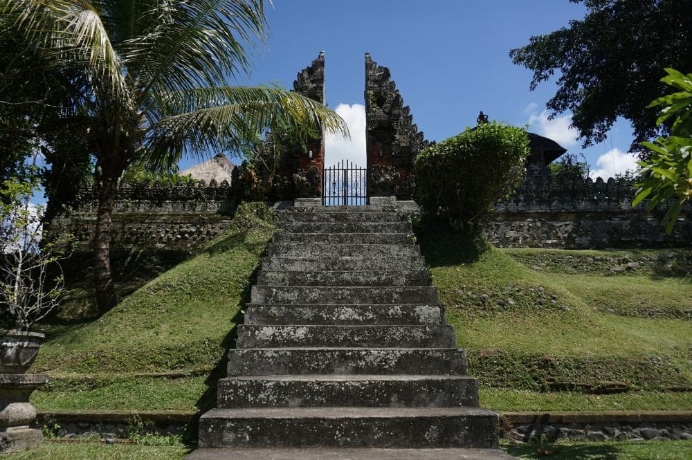 sewa mobil di bali