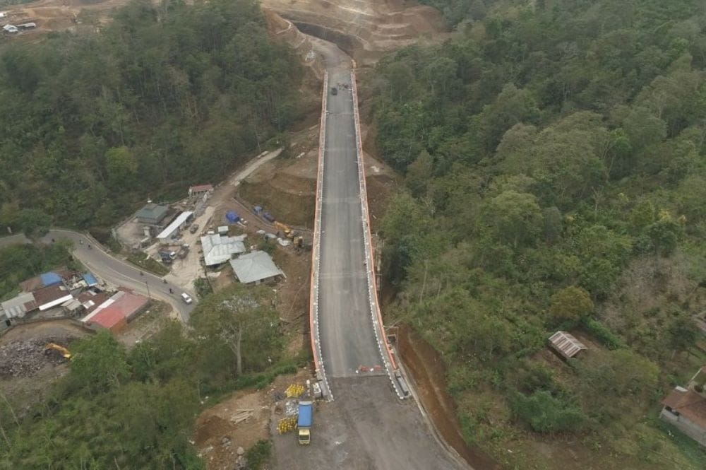 jalan-curam-di-bali