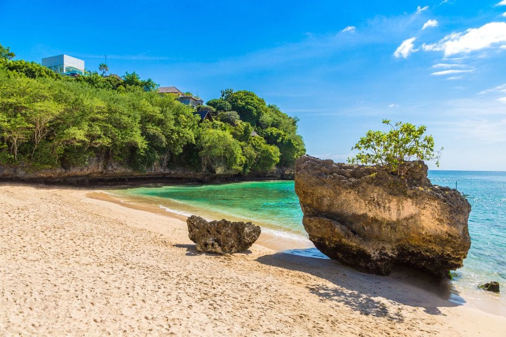 ke-pantai-dengan-mobil-sewa-di-bali